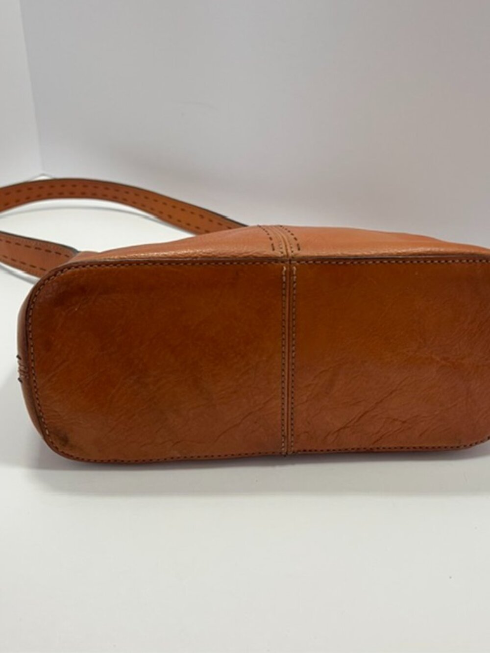 Fossil Tan Leather Crossbody Shoulder Bag - Picture 3 of 12